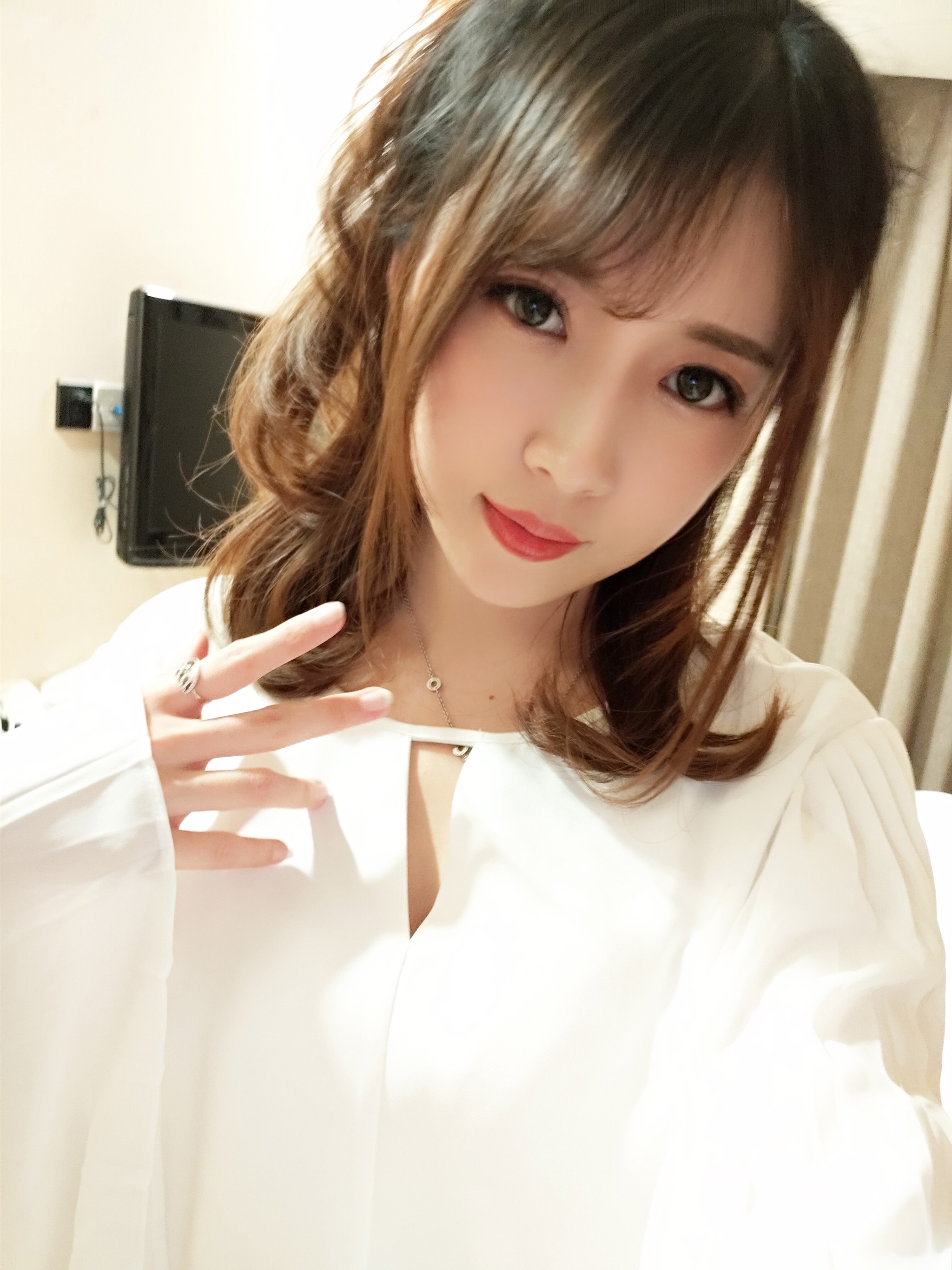 小女巫露娜 – NO.001 小巫女露娜 OL风肤色连裤袜 [40P]-XikXak